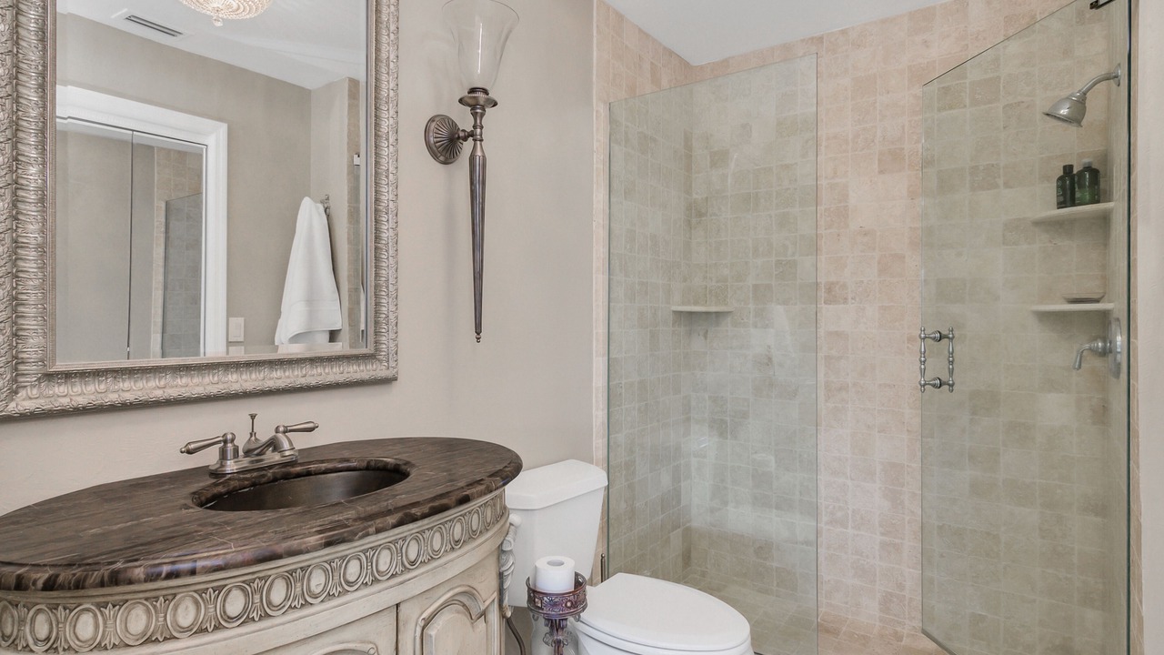 Photo of Bathroom in Imperial Golf Estates