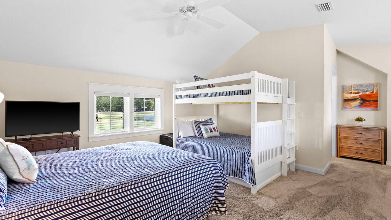 Photo of Bedroom in Laurel Grove