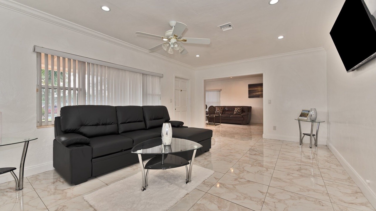 Photo of Livingroom in North Miami Beach