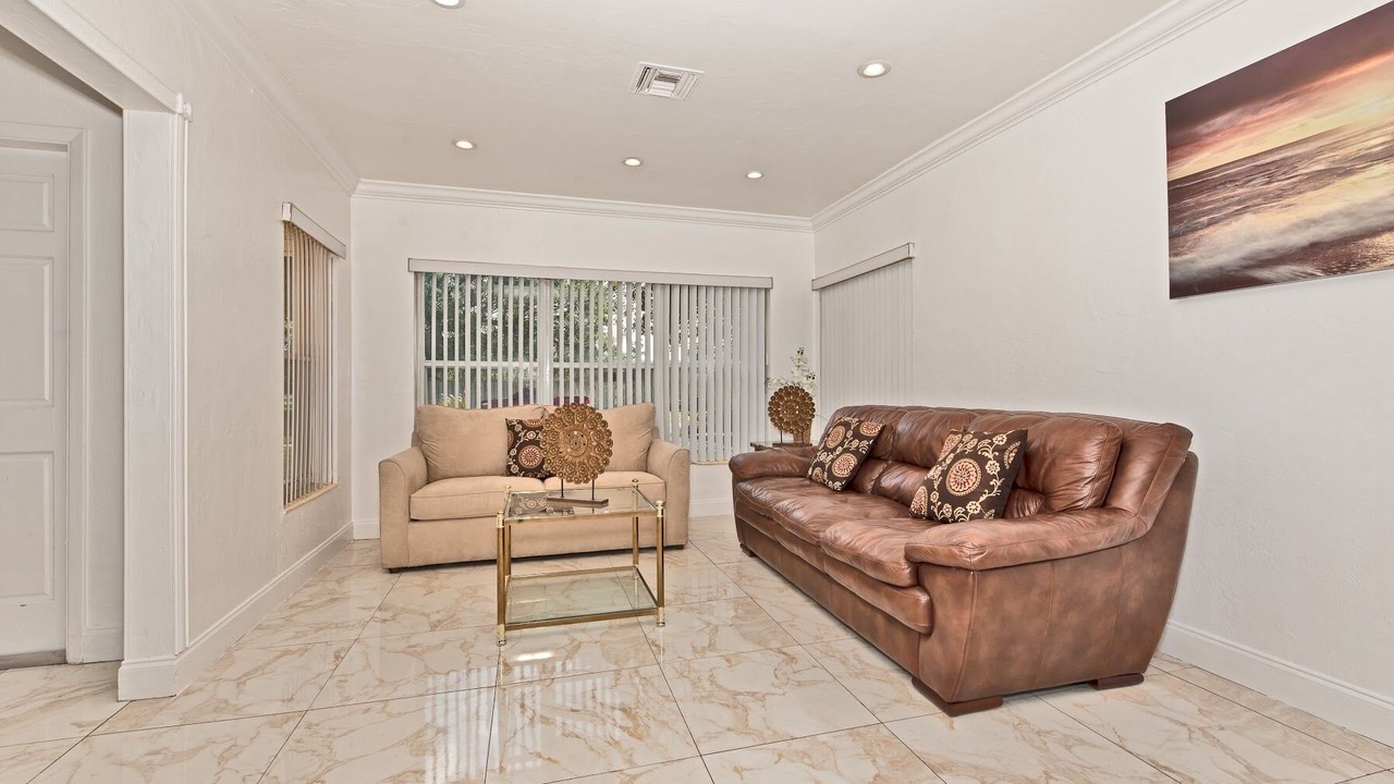 Photo of Livingroom in North Miami Beach