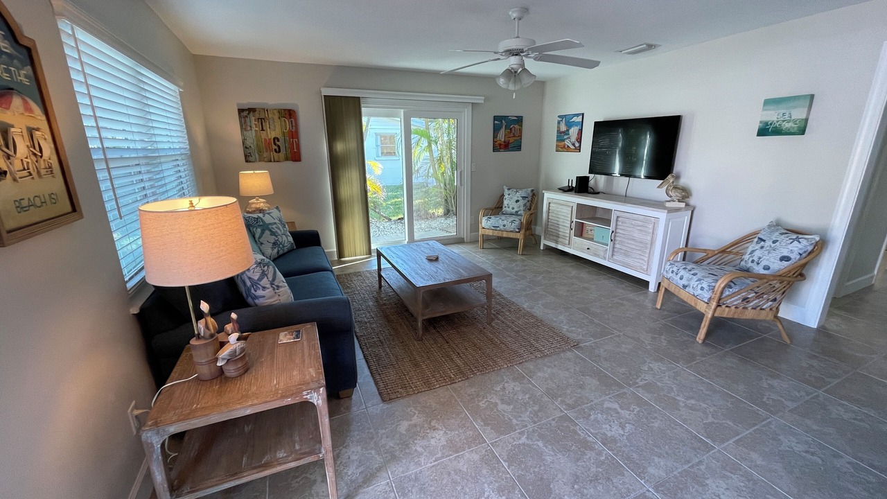 Photo of Livingroom in Holmes Beach