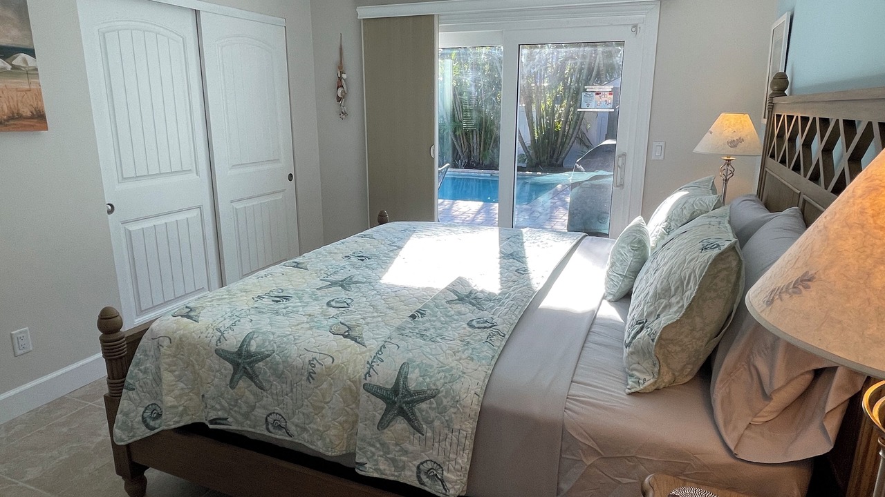 Photo of Bedroom in Holmes Beach