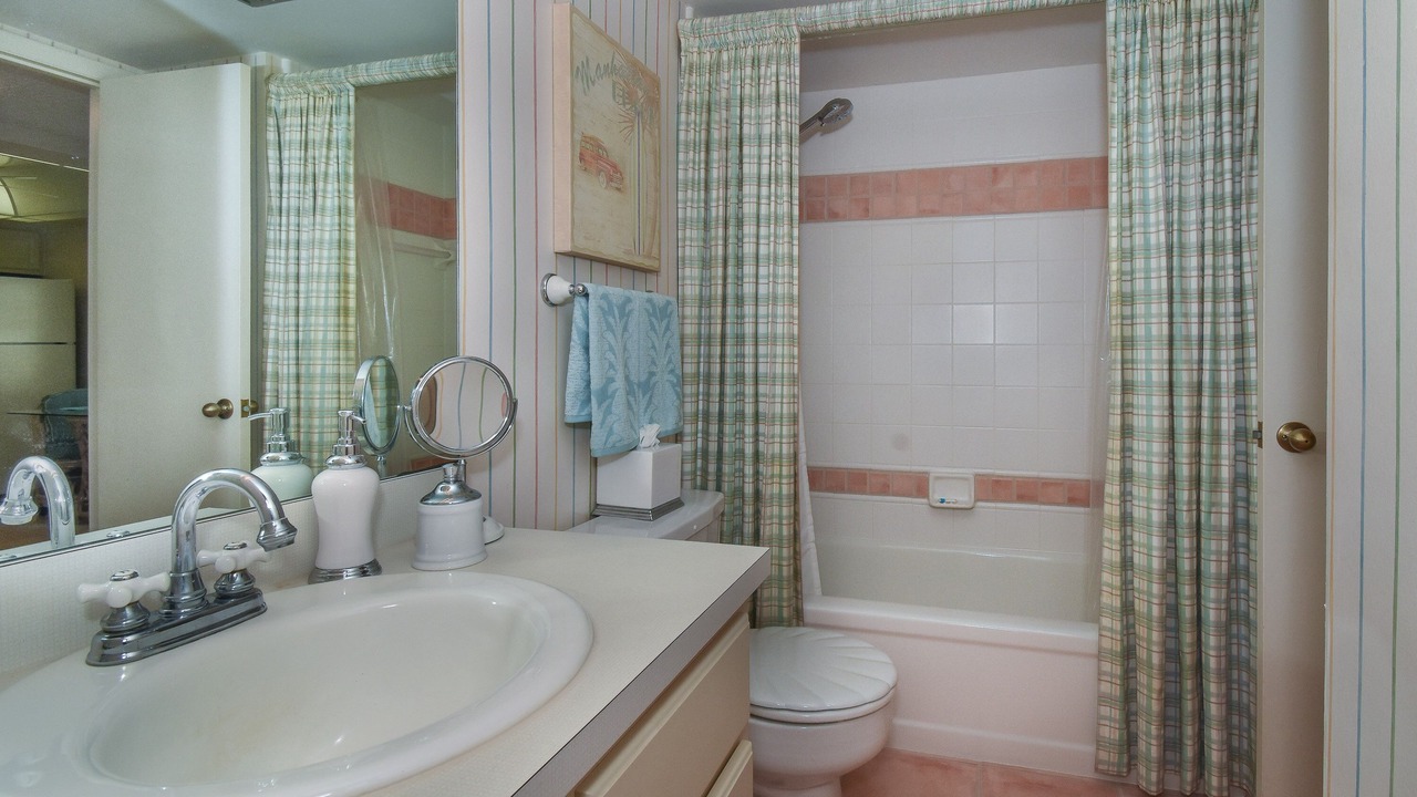Photo of Bathroom in New Smyrna Beach