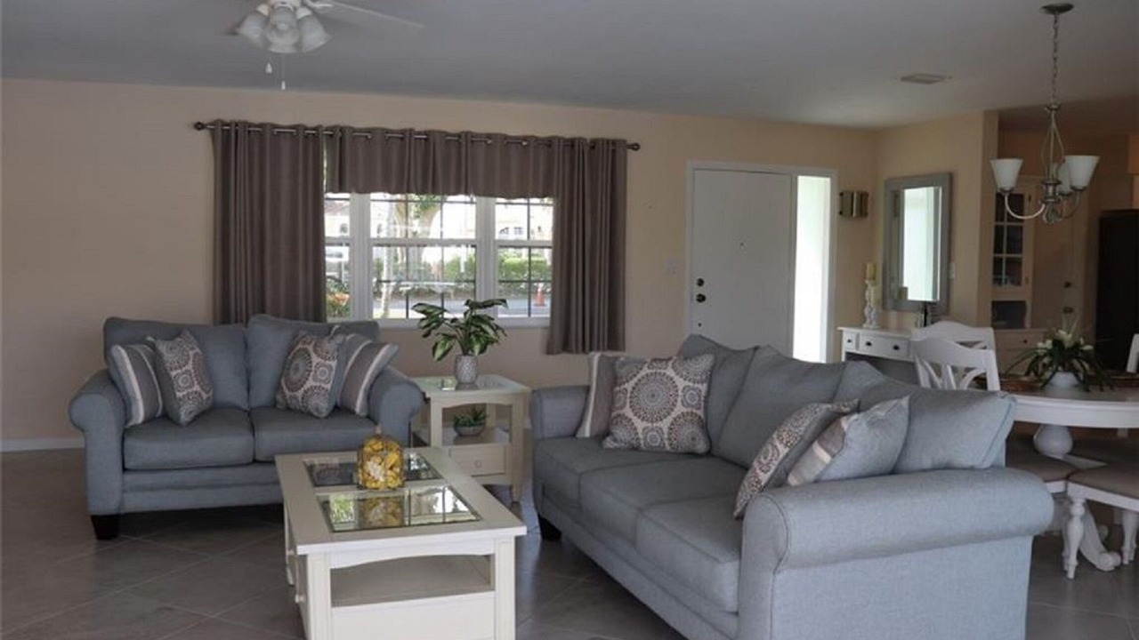 Photo of Livingroom in Eight Lakes
