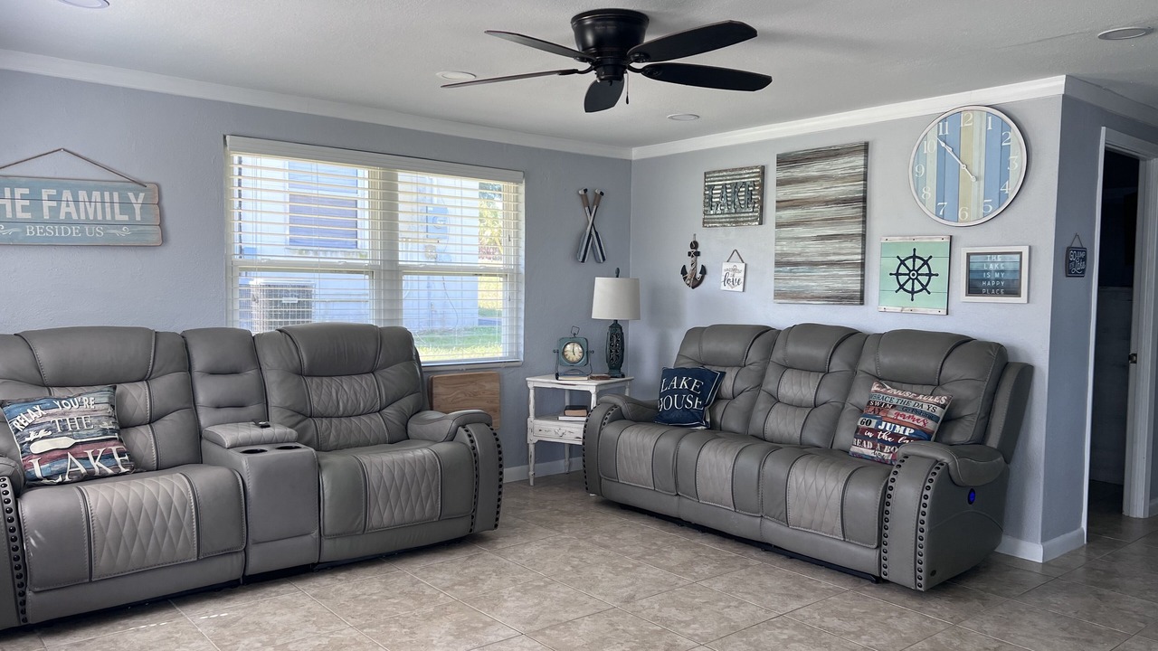 Photo of Livingroom in Weirsdale