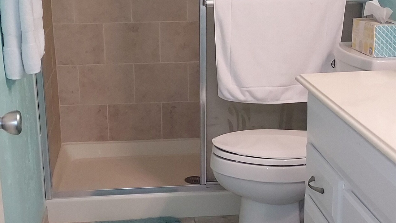 Photo of Bathroom in East Wind South