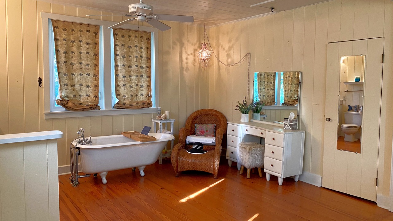 Photo of Bathroom in Longbeach Village