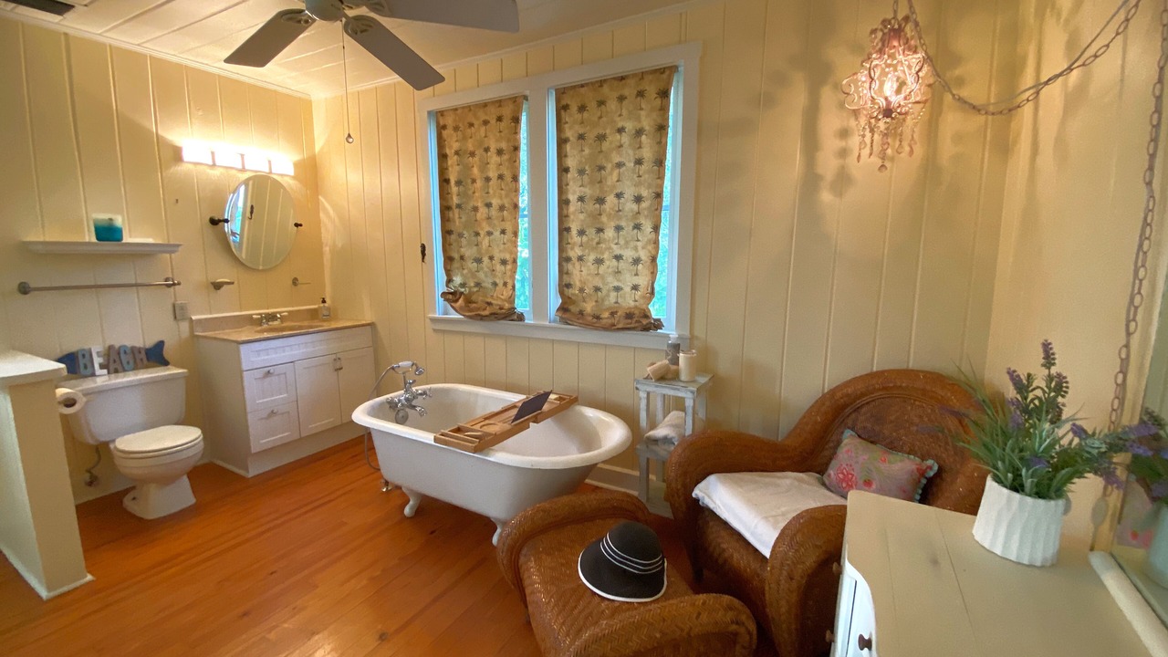 Photo of Bathroom in Longbeach Village