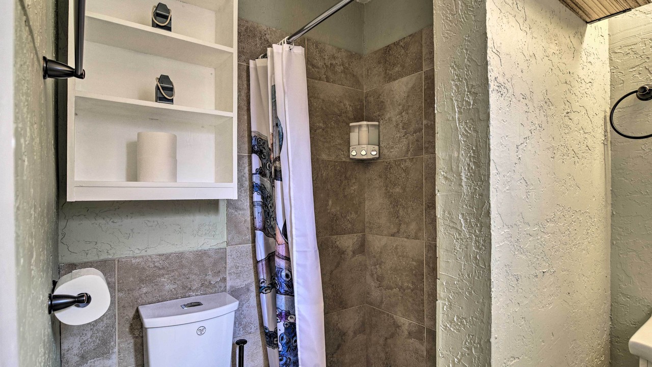 Photo of Bathroom in Seminole