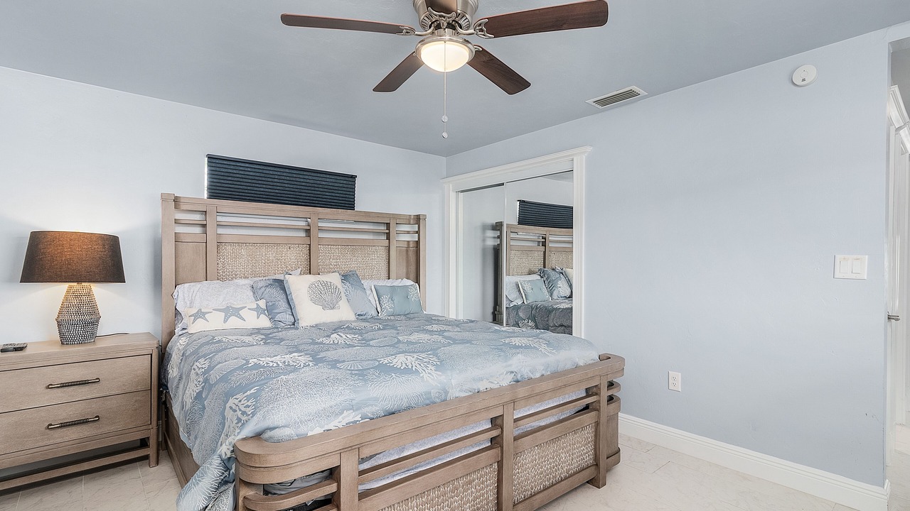 Photo of Bedroom in Yacht Club