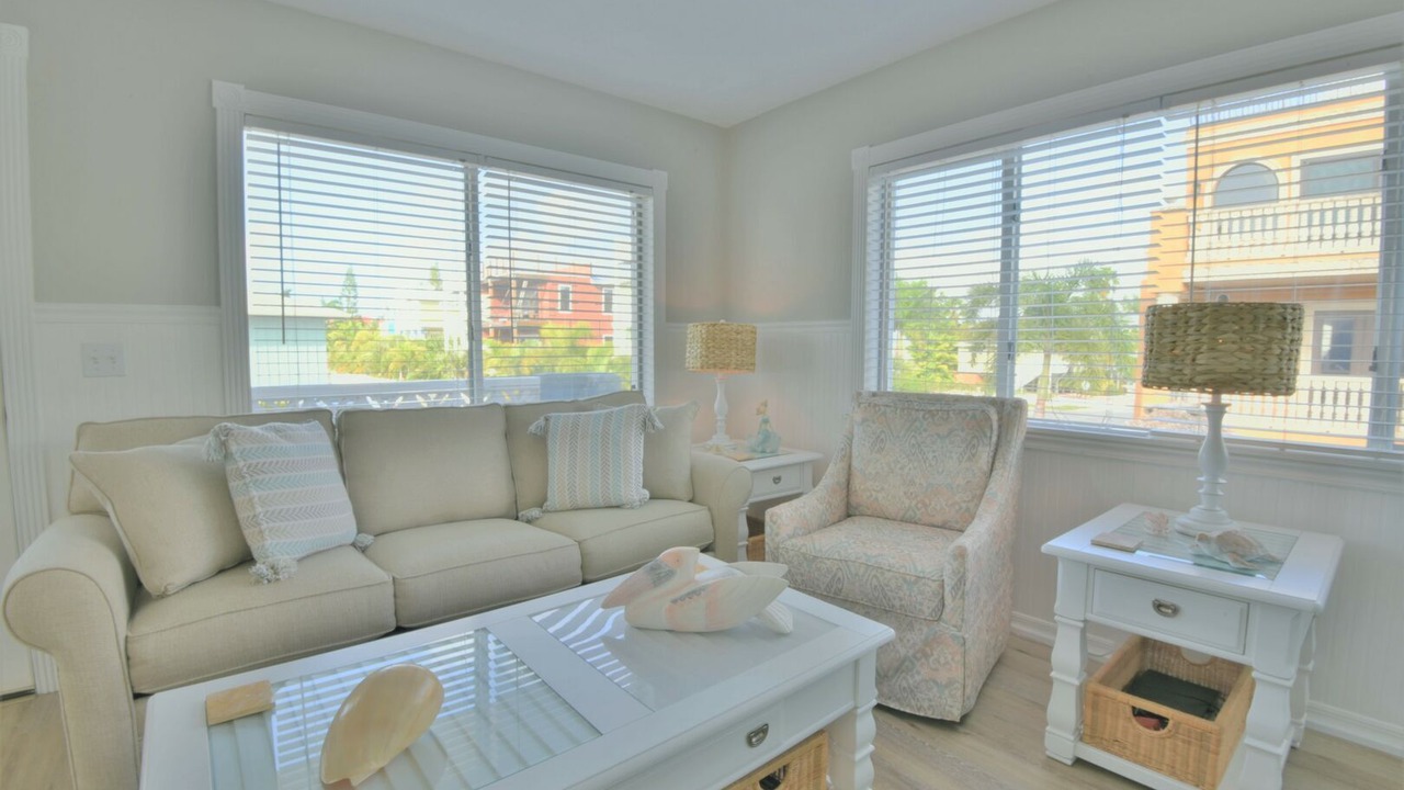 Photo of Livingroom in Bradenton Beach