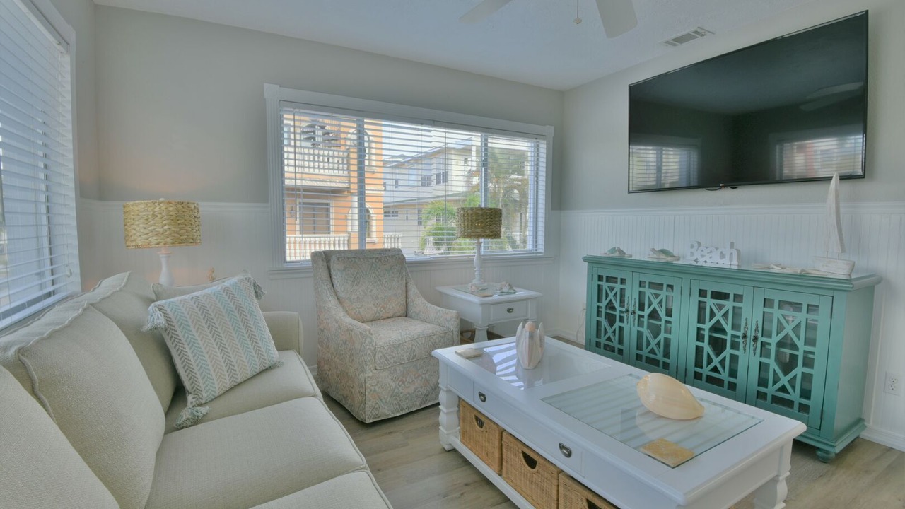 Photo of Livingroom in Bradenton Beach