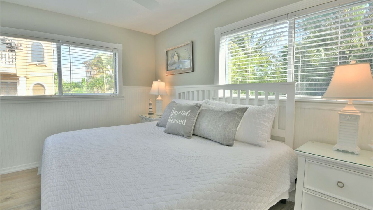 Photo of Bedroom in Bradenton Beach