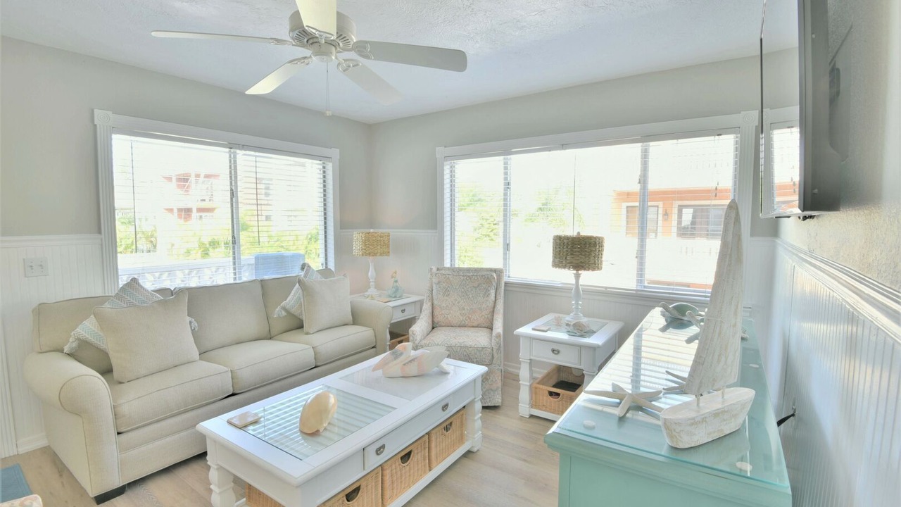Photo of Livingroom in Bradenton Beach