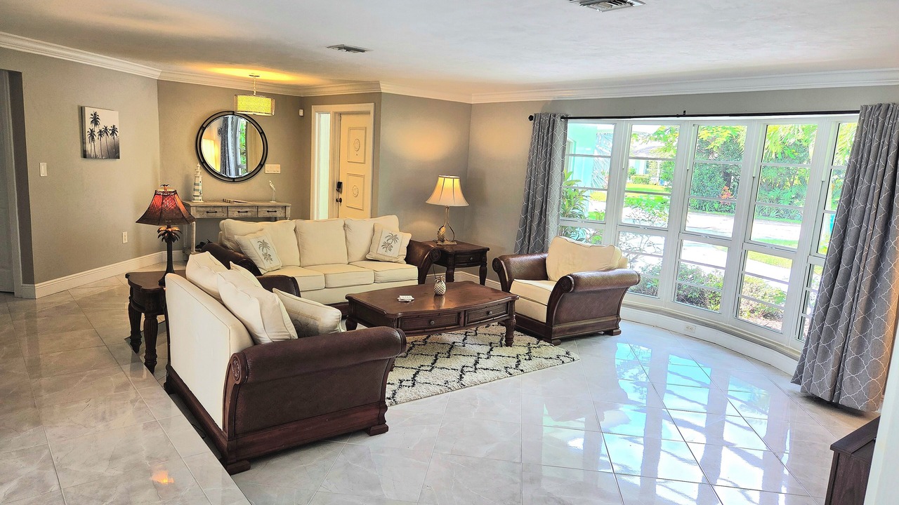Photo of Livingroom in Lely Golf Estates