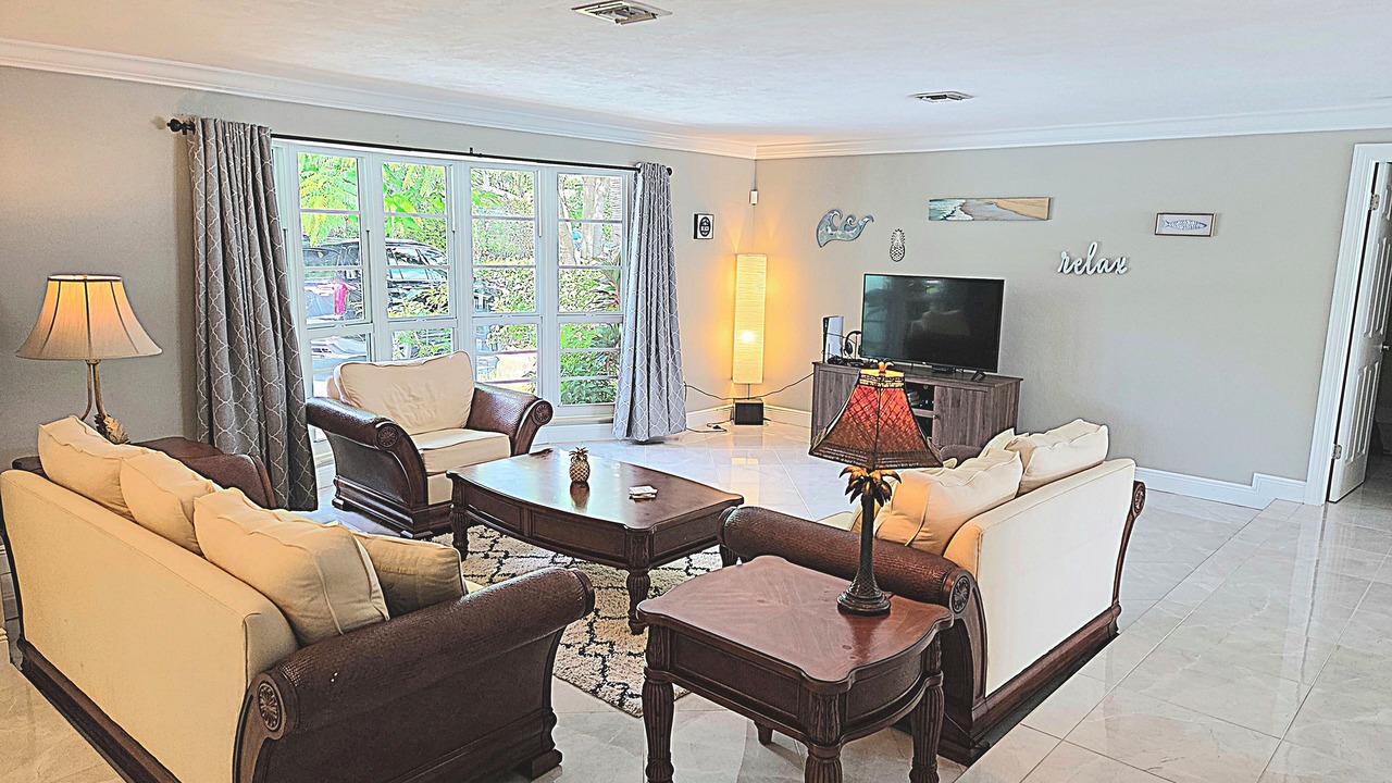 Photo of Livingroom in Lely Golf Estates