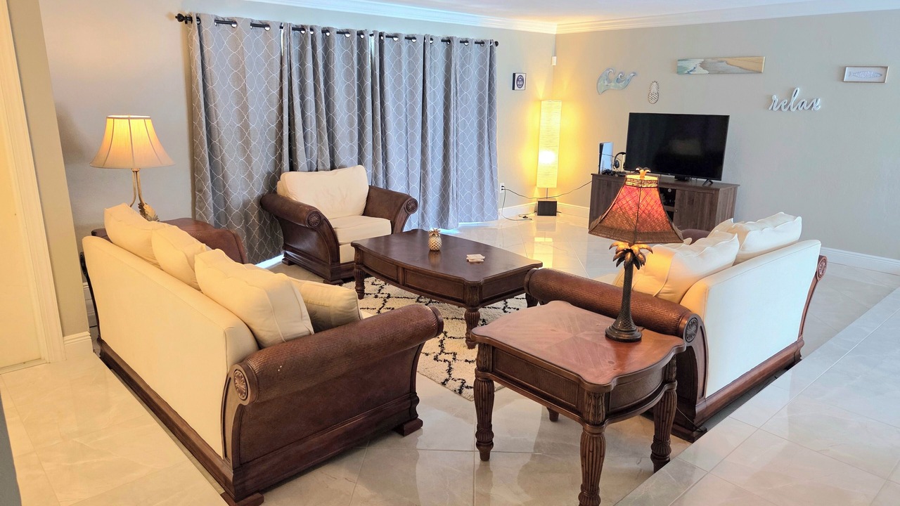 Photo of Livingroom in Lely Golf Estates