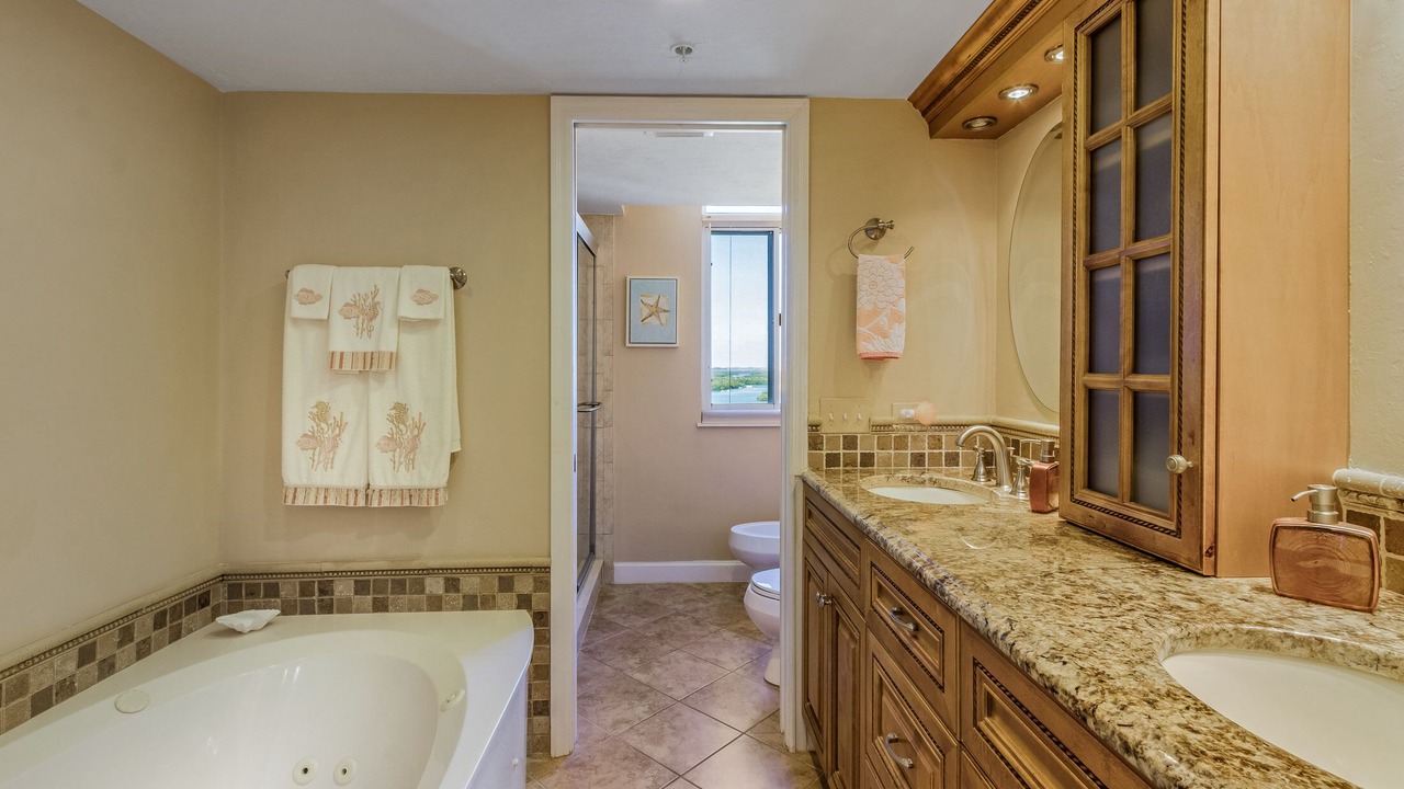 Photo of Bathroom in Mid Island