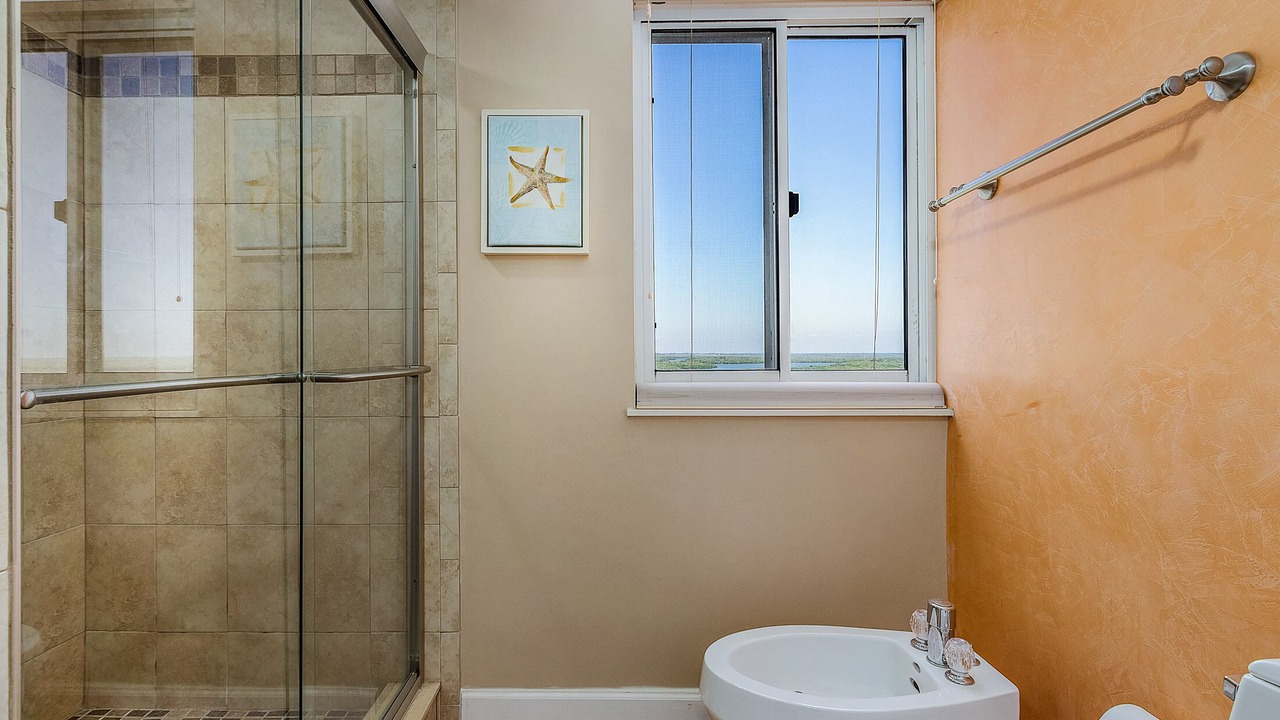 Photo of Bathroom in Mid Island
