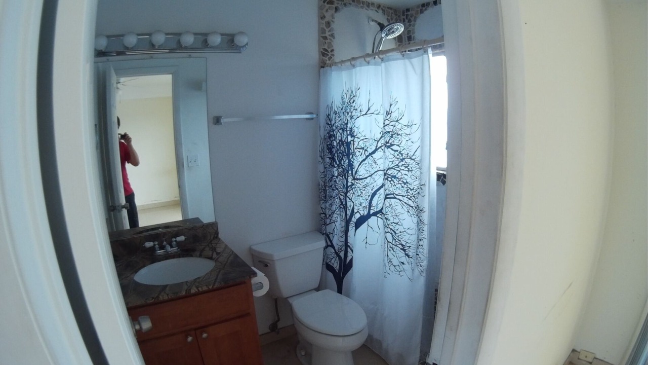 Photo of Bathroom in Big Coppitt Key