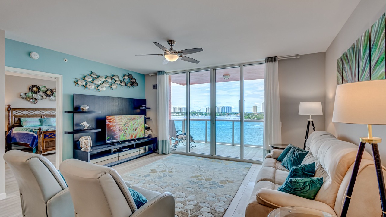Photo of Bedroom in Riviera Beach