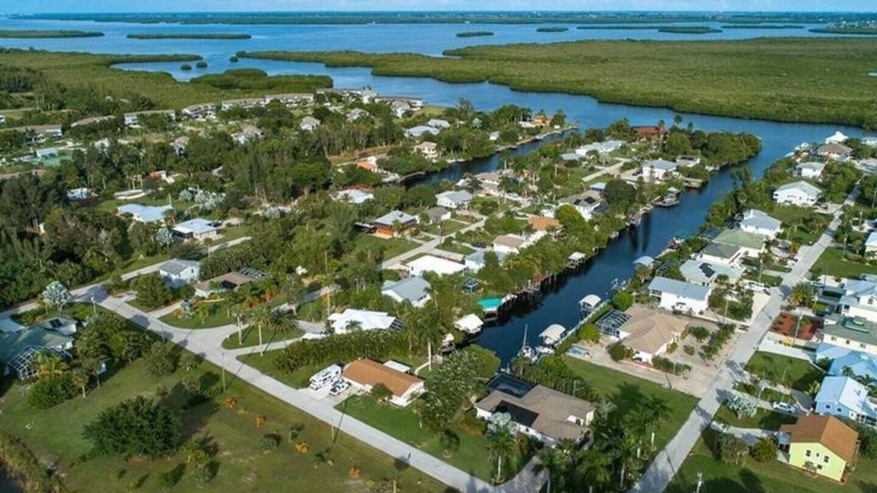 Photo of Others in Pine Island Center