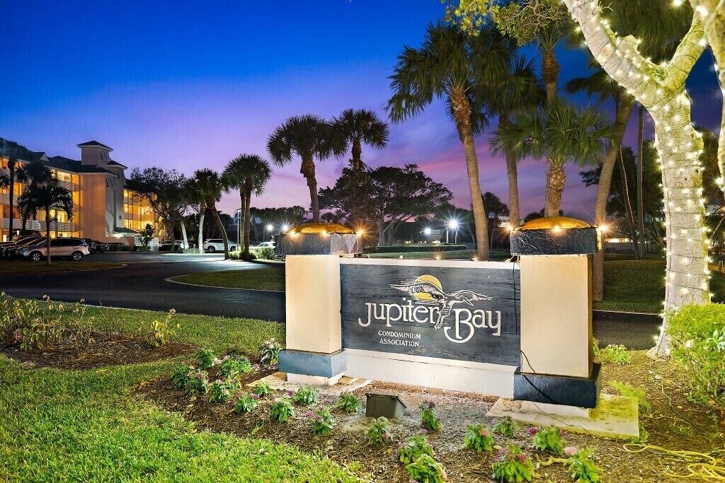 Photo of Outdoor in Jupiter Bay