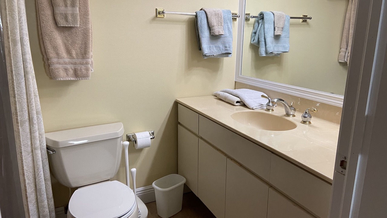 Photo of Bathroom in Hunt Club