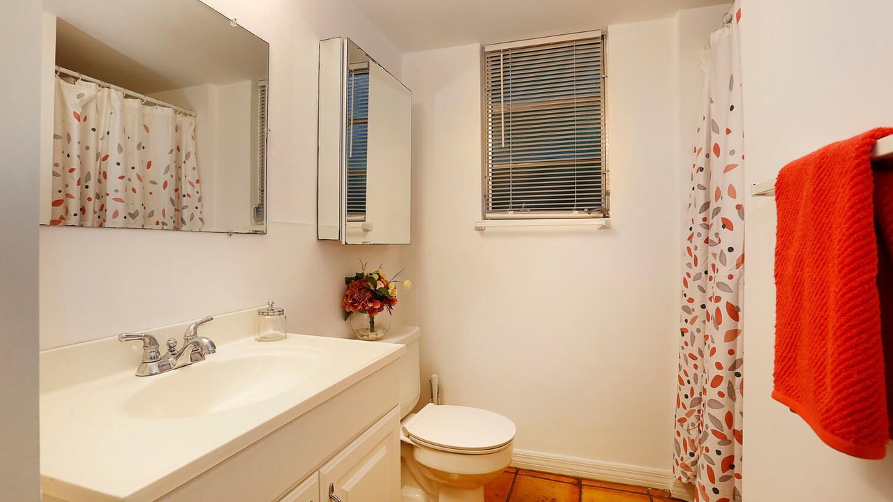 Photo of Bathroom in Southwest Coconut Grove