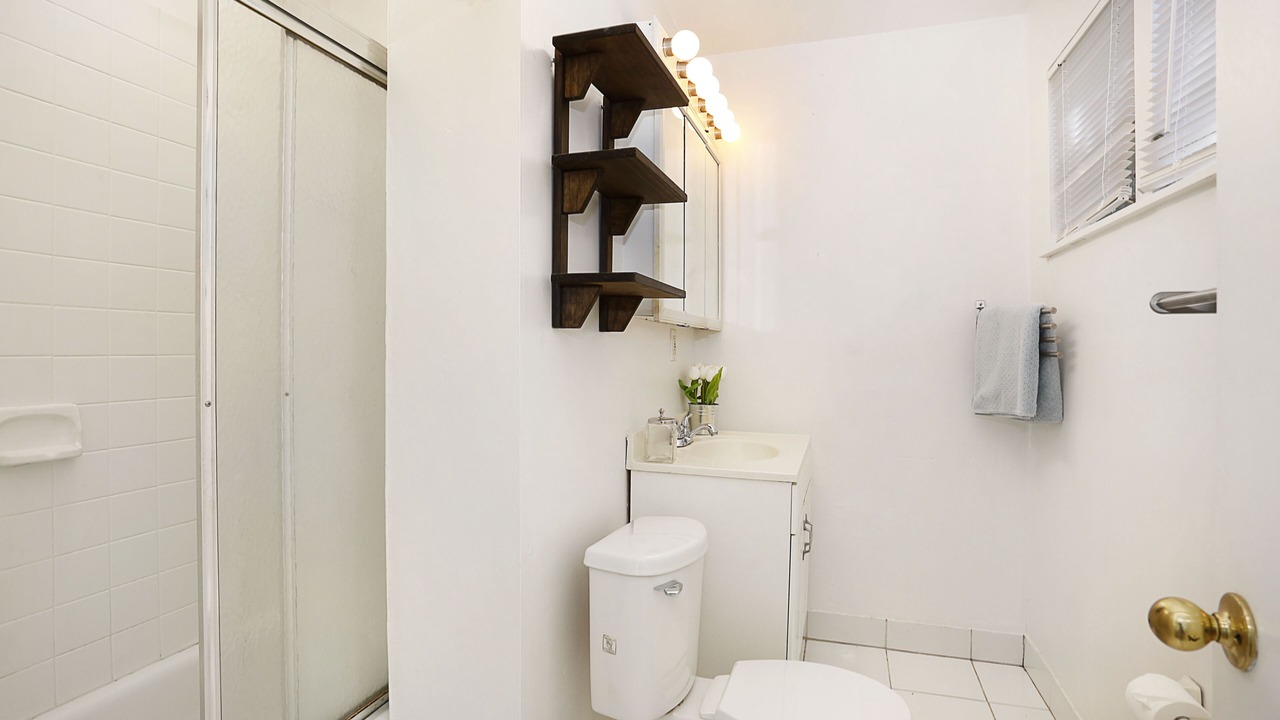 Photo of Bathroom in Southwest Coconut Grove