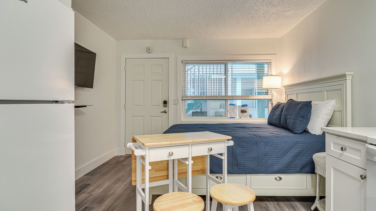 Photo of Bedroom in Pass-a-Grille Historic District