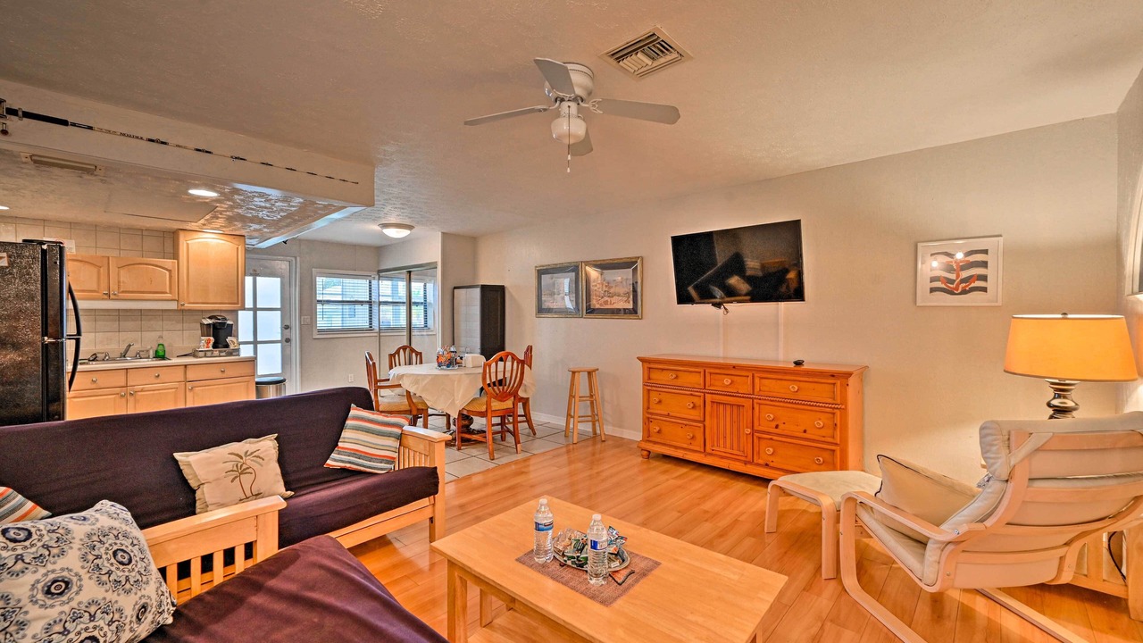 Photo of Livingroom in Everglades City