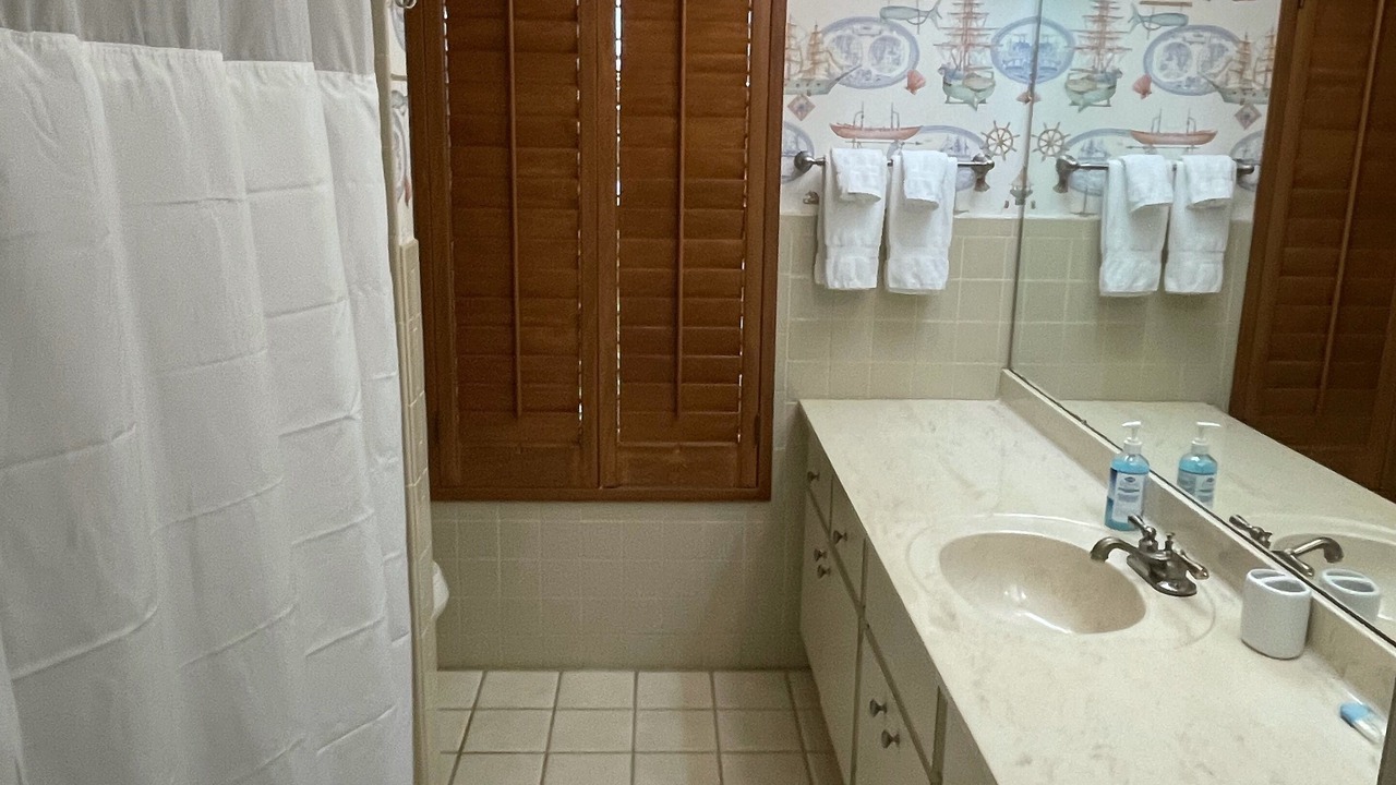 Photo of Bathroom in Old Homosassa