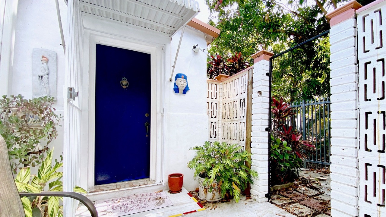 Photo of Patio Balcony in Northeast Miami