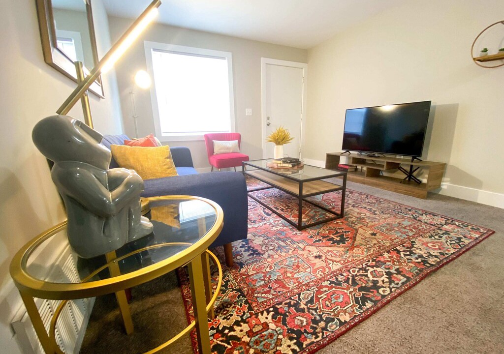 Photo of Livingroom in South Tuxedo Park