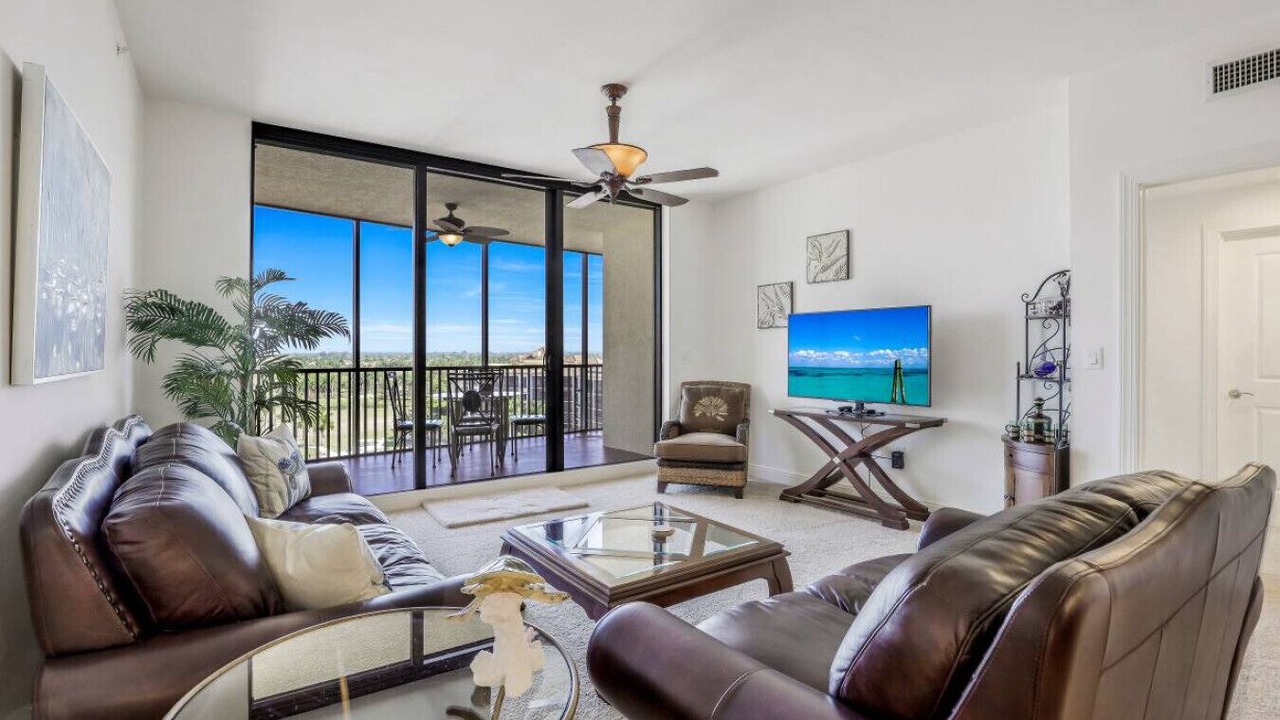 Photo of Livingroom in Cape Harbour