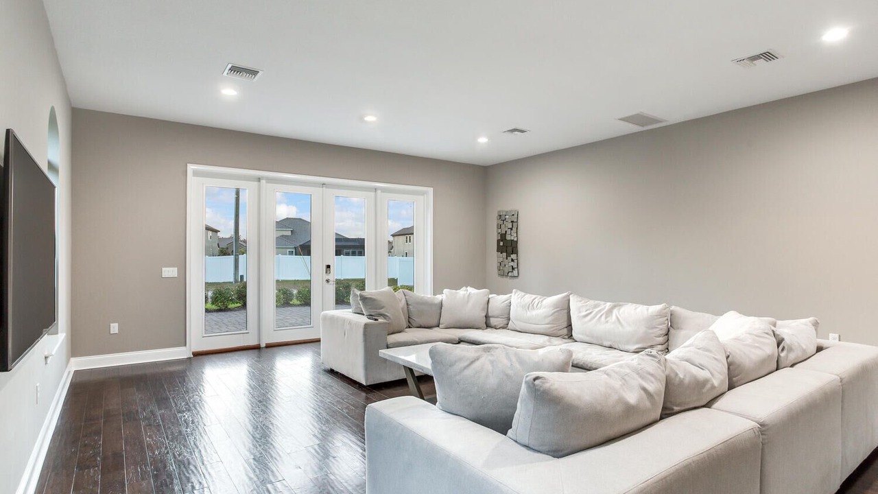 Photo of Livingroom in Fish Hawk