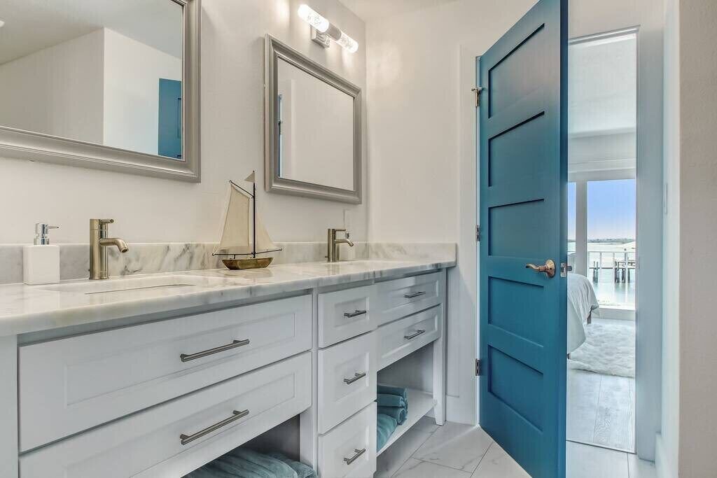 Photo of Bathroom in Crescent Beach