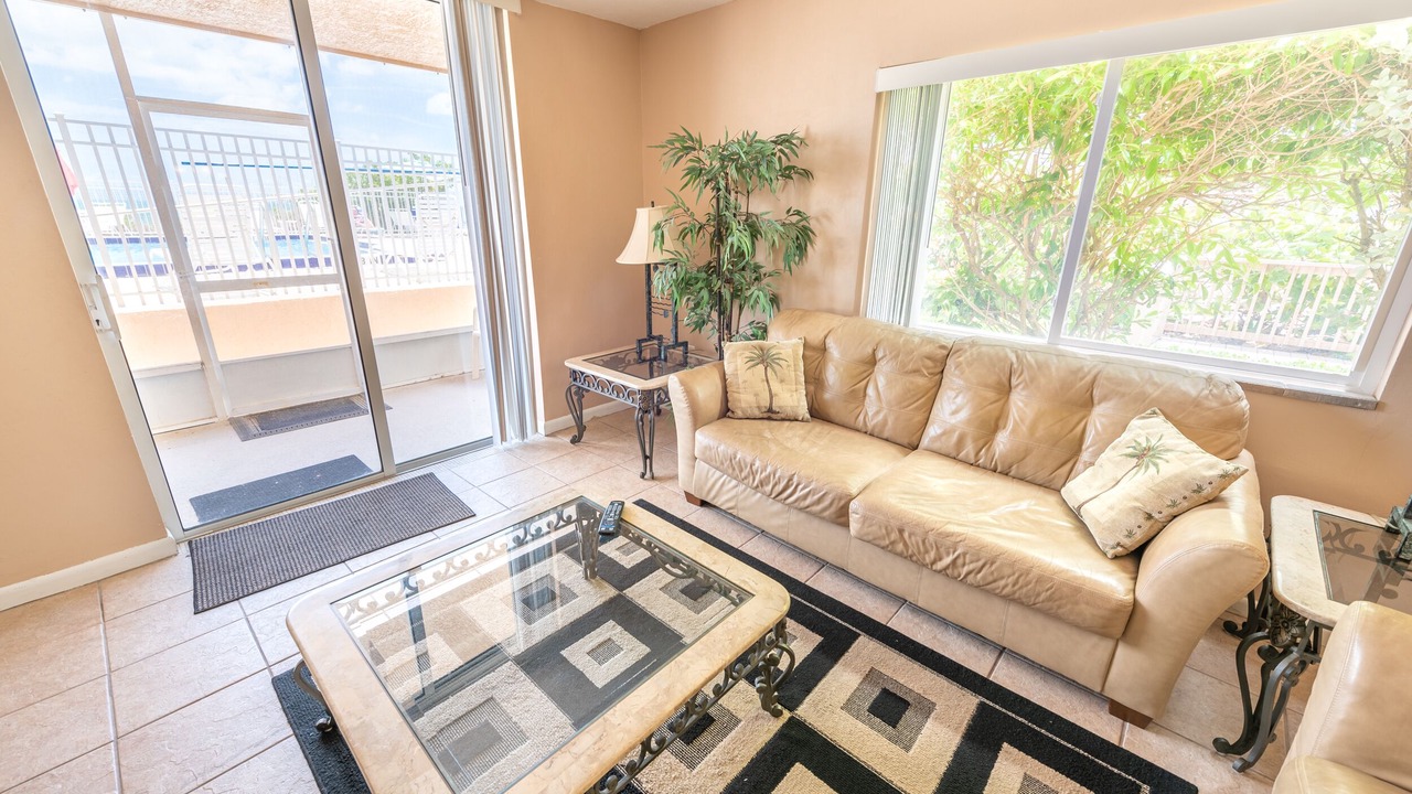 Photo of Livingroom in Indian Harbour Beach