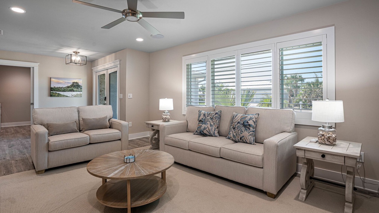 Photo of Livingroom in Murex Lakes