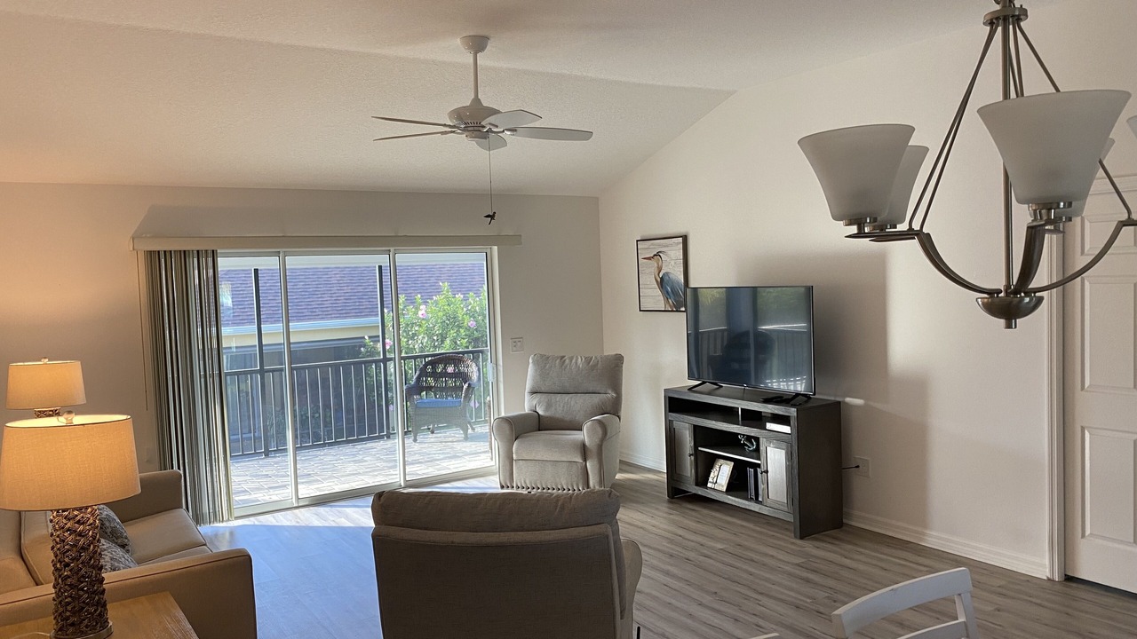 Photo of Livingroom in Fruitland Park