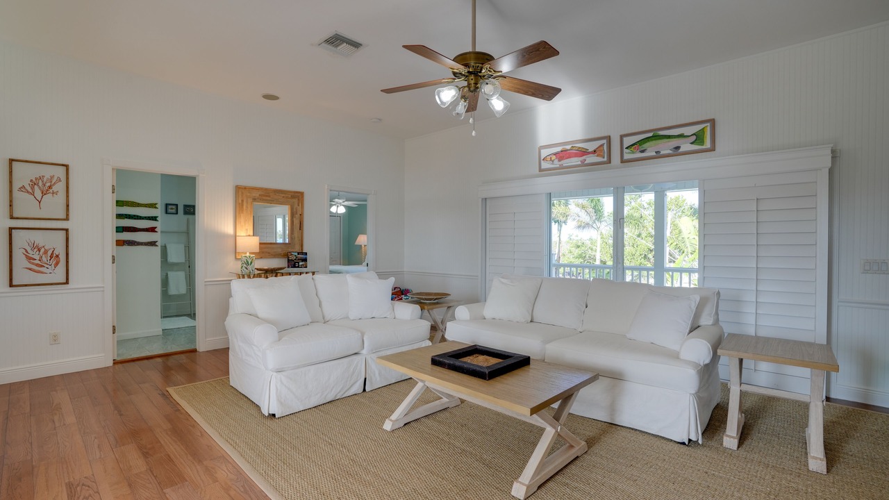 Photo of Livingroom in Bokeelia