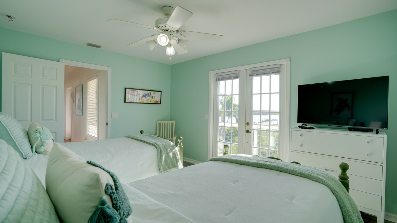 Photo of Bedroom in Bokeelia