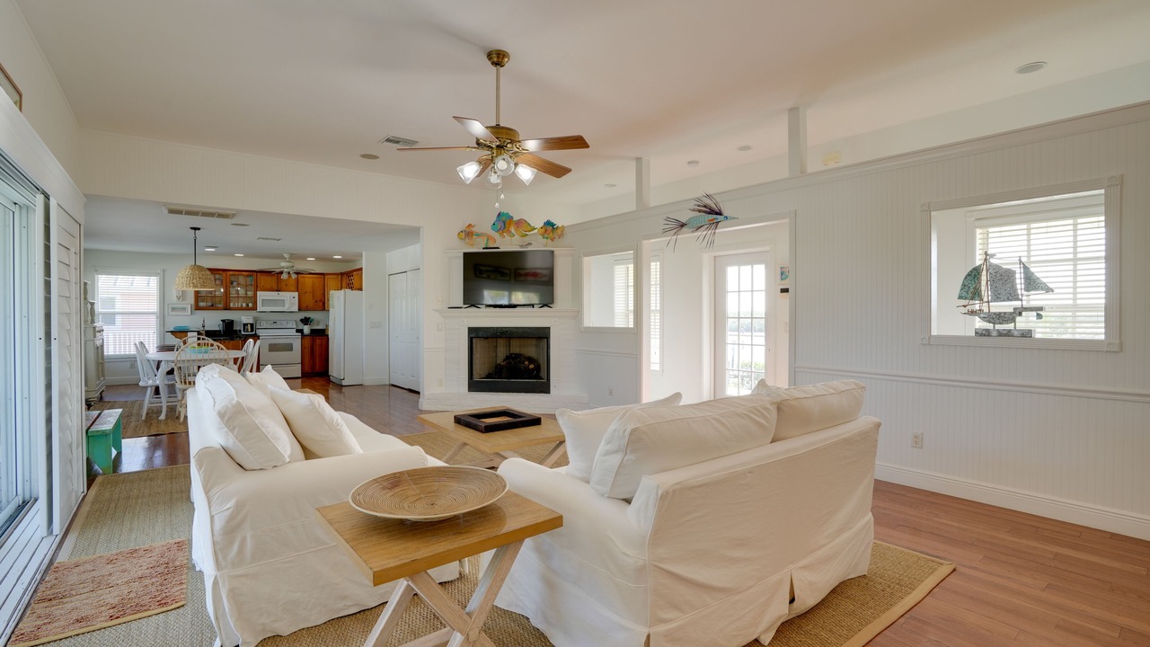 Photo of Bedroom in Bokeelia