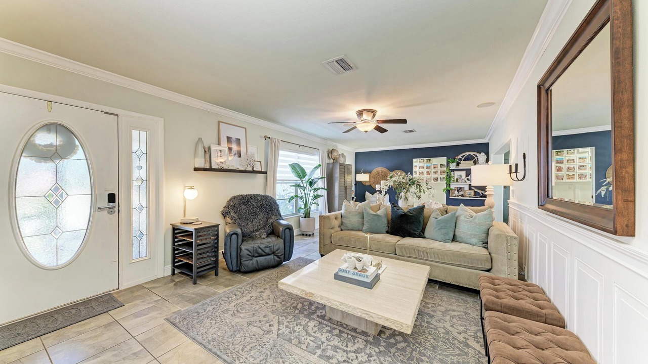 Photo of Livingroom in Venice Gardens