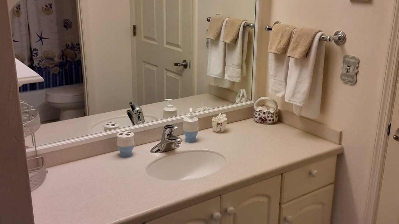 Photo of Bathroom in Ortona Park