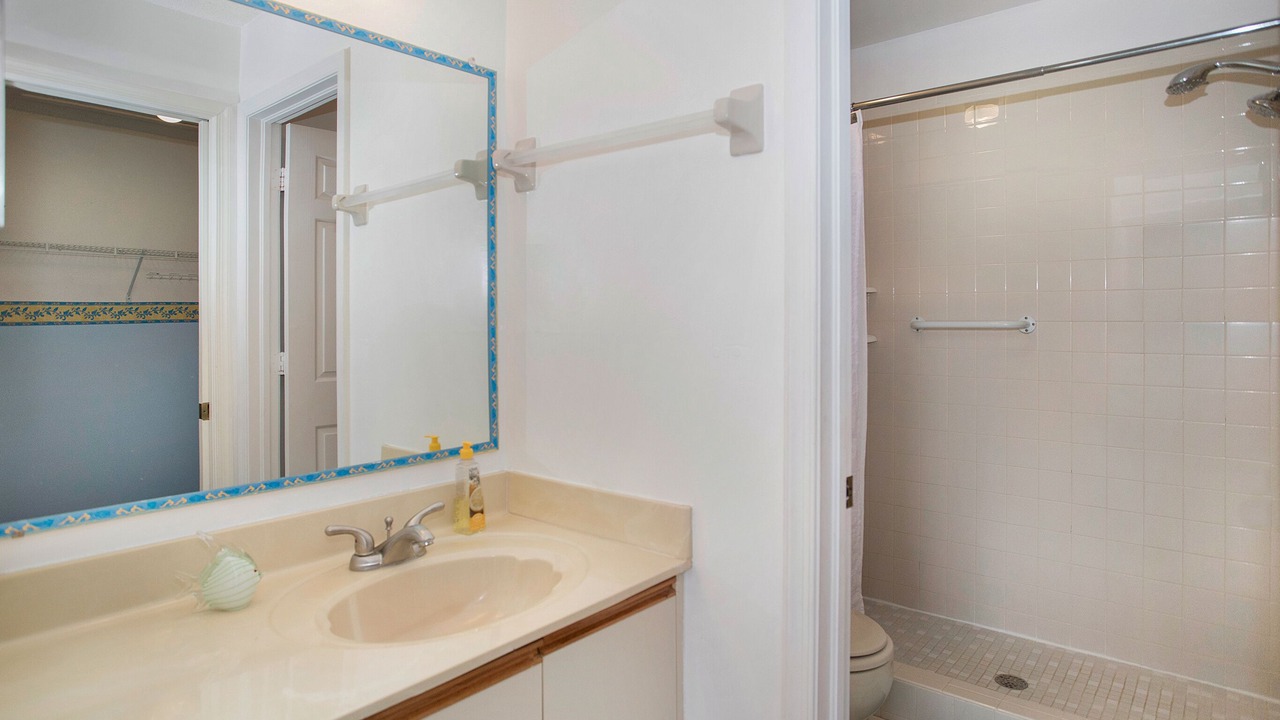 Photo of Bathroom in Lely Golf Estates