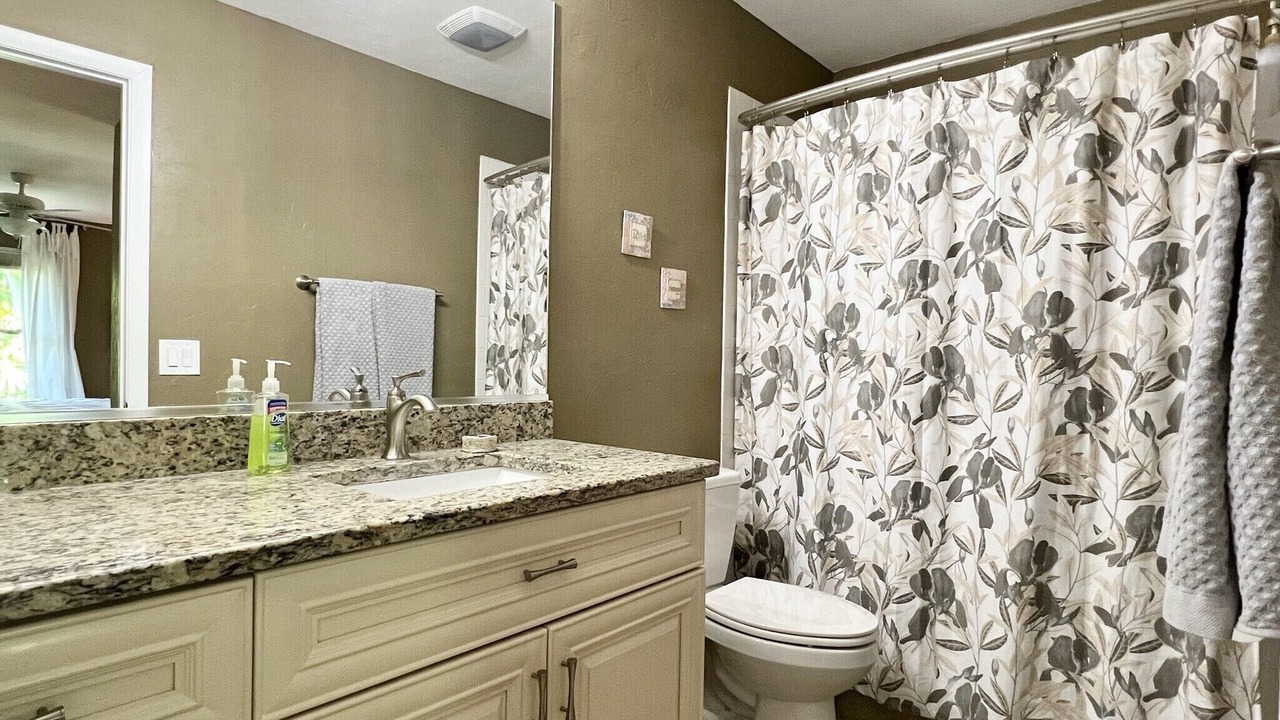 Photo of Bathroom in Biggar