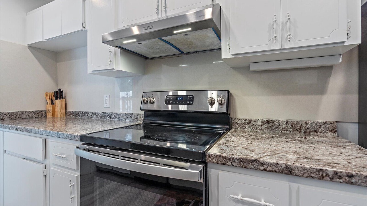 Photo of Kitchen in Bayshore Gardens