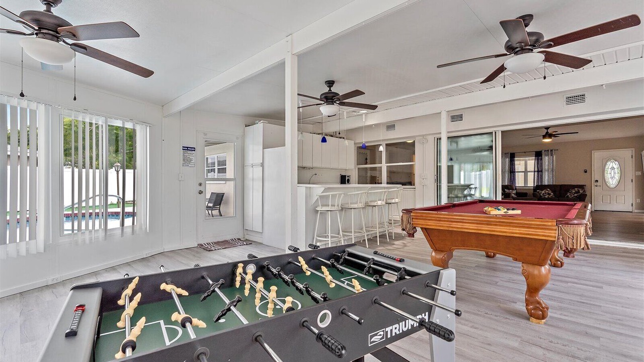 Photo of Bedroom in Bayshore Gardens